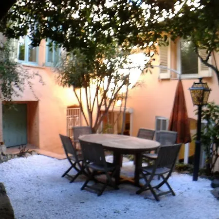 Cannes, Le Suquet Apartment Cannes